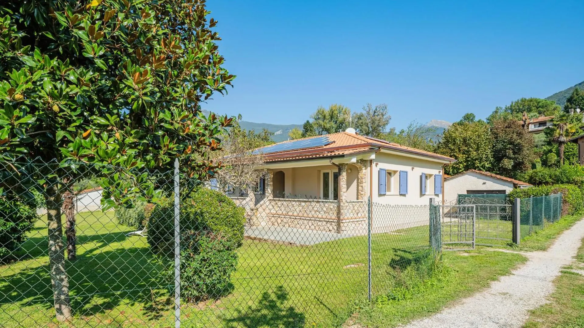 Holiday Home Giardino Del Sole By Interhome Camaiore Italie